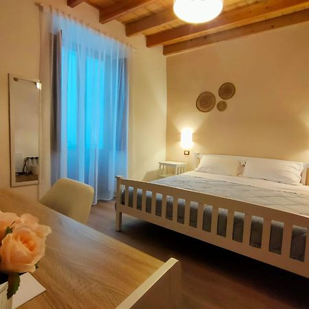 Donna Raffaela Bed & Breakfast แตร์เตนิอา ภายนอก รูปภาพ