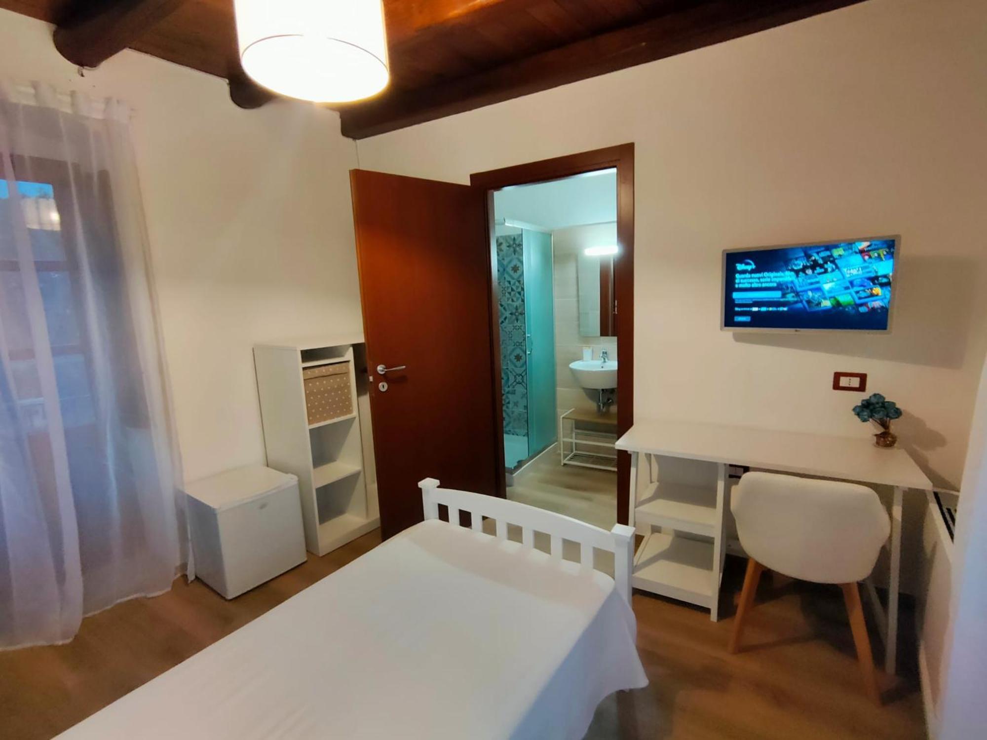 Donna Raffaela Bed & Breakfast แตร์เตนิอา ภายนอก รูปภาพ