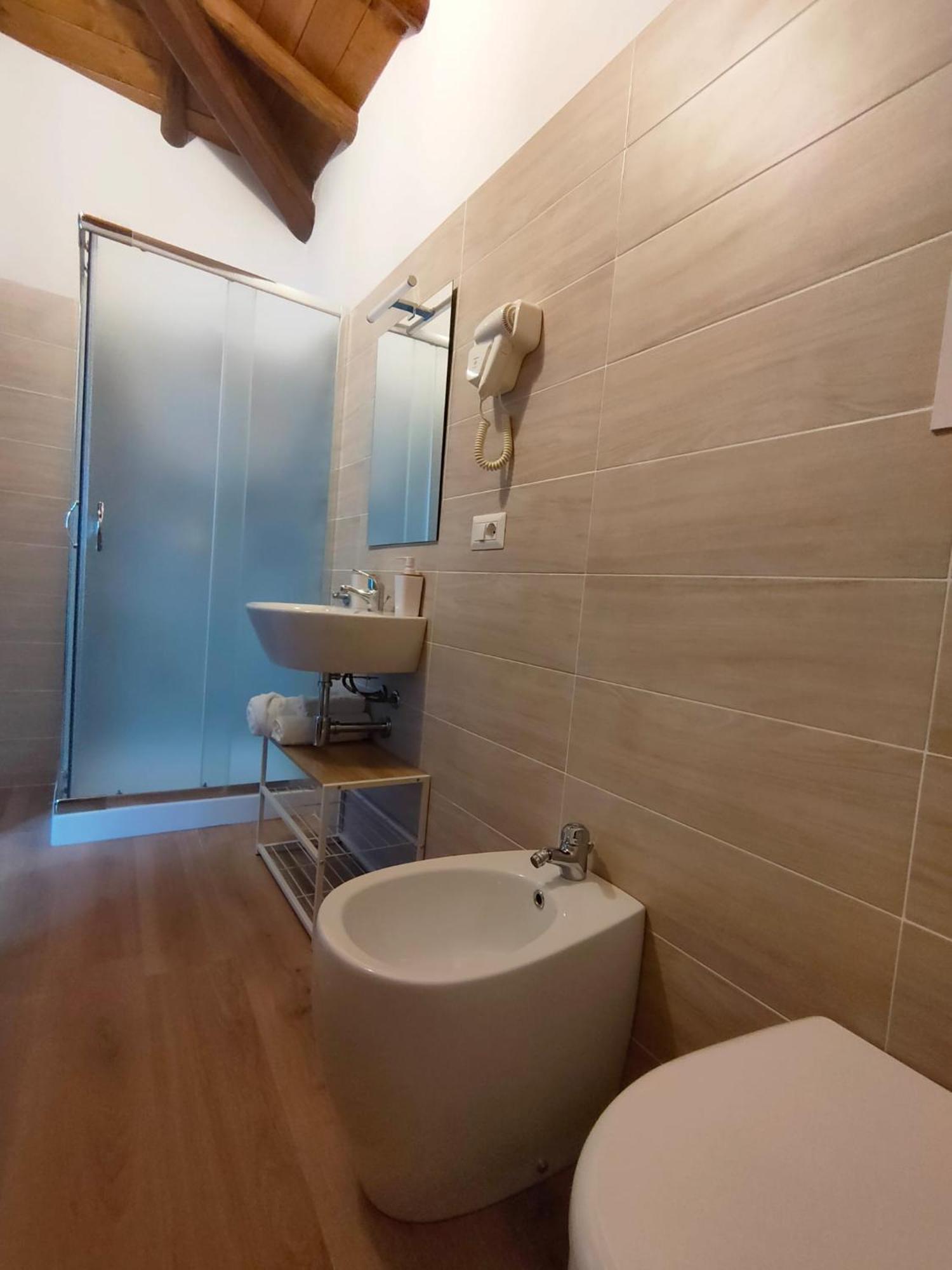 Donna Raffaela Bed & Breakfast แตร์เตนิอา ภายนอก รูปภาพ