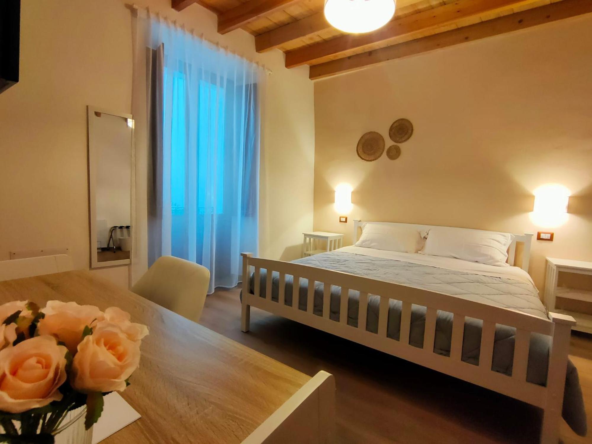 Donna Raffaela Bed & Breakfast แตร์เตนิอา ภายนอก รูปภาพ